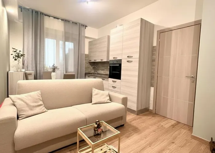 Appartamento Incantevole Con Vasca Idromassaggio & Parcheggio Sorvegliato